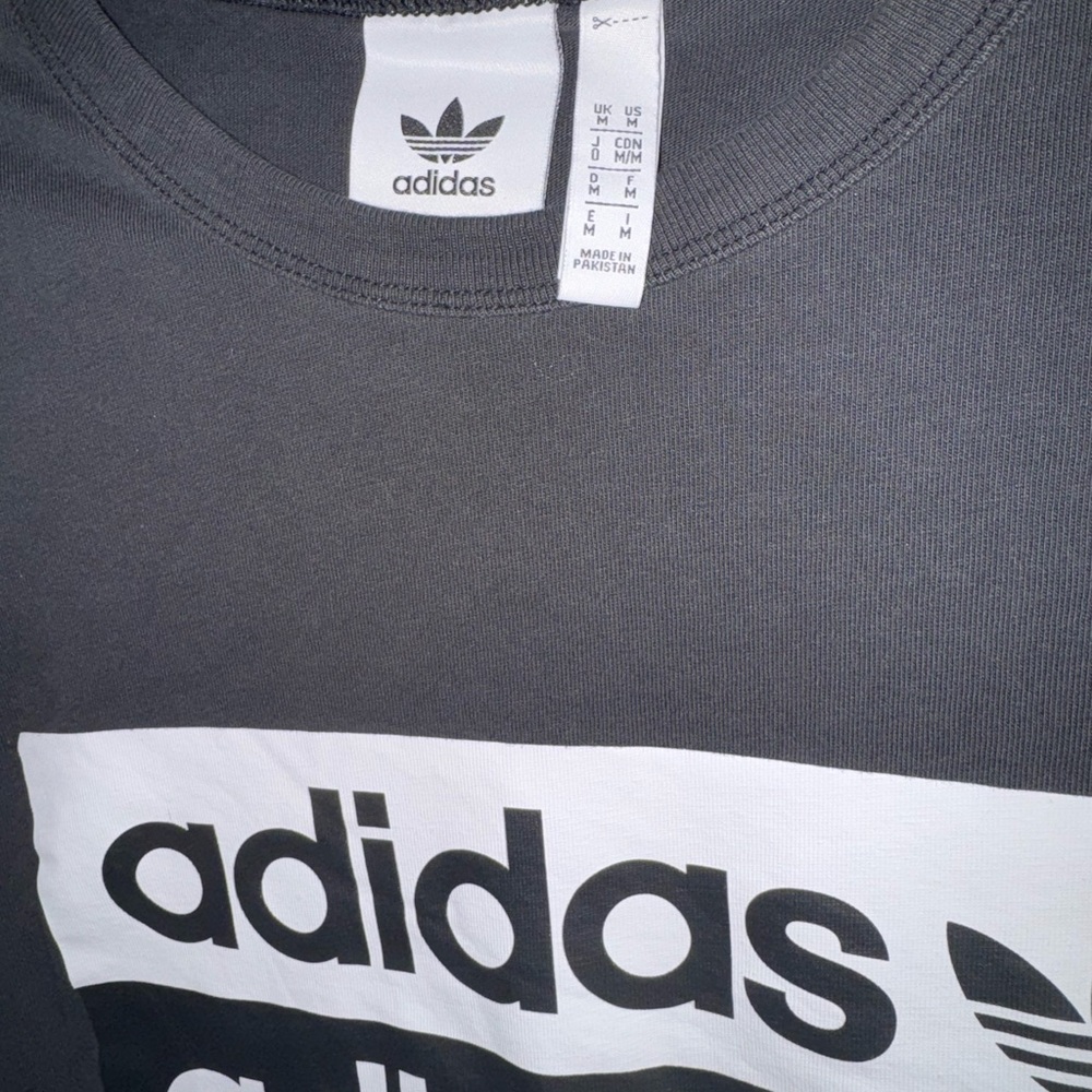 Adidas Black Logo T-Shirt - Picture 2 of 4